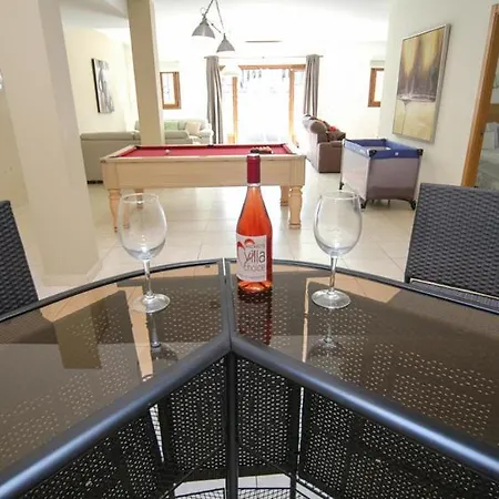 In Playa Blanca Sleeps 8 Includes Swimming Pool Air Con And Wifi 9 8 * Playa Blanca (Lanzarote)